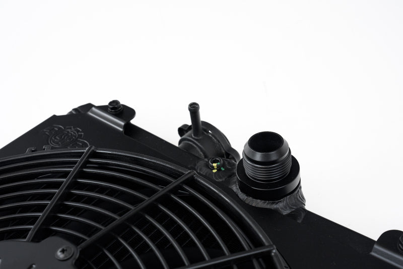 CSF Universal Half Radiator w/-16AN & Slip-On Fittings/12in SPAL Fan & Shroud - Black Finish - CSF 2858XB