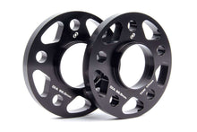Load image into Gallery viewer, Dinan D210-2030 Wheel Spacer Set - primary product image