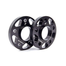 Load image into Gallery viewer, Dinan D210-2031 Wheel Spacer Set - primary product image