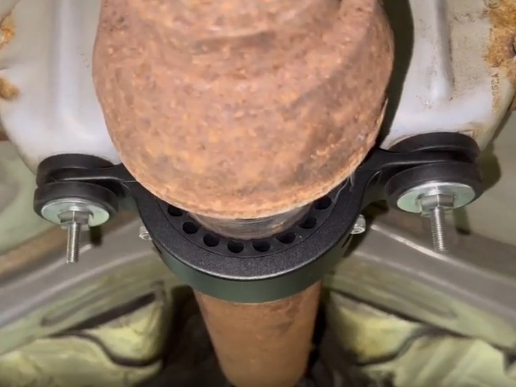 Dodge Durango Jeep Grand Cherokee Driveshaft Center Support Bearing Carrier Upgrade components