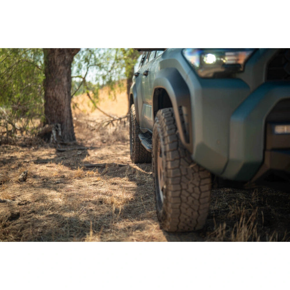 DV8 Offroad SRTF3-02 OE Plus Side Steps - 2025-2026 Toyota 4Runner - DV8 Offroad SRTF3-02