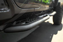 Load image into Gallery viewer, DV8 Offroad 18-23 Jeep Wrangler JL 4 Door Body/Pinch Weld Mounted Step-Side Steps-DV8 Offroad-810087812461-