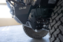 Load image into Gallery viewer, DV8 Offroad 18-23 Jeep Wrangler JL/JT Front Bumper Sway-Bar Disconnect Motor Skid Plate-Skid Plates-DV8 Offroad-810087812508-