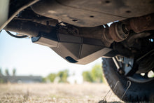 Load image into Gallery viewer, DV8 Offroad DV8 Offroad 2007-2018 Jeep Wrangler JK Dana 44 Rear Differential Skid Plate