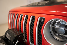 Load image into Gallery viewer, DV8 Offroad 2018+ Jeep JL Grill Amber Marker Lights - Black Ops Auto Works