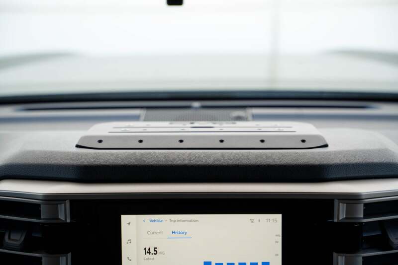 DV8 22-23 Toyota Tundra + Sequoia Digital Device Dash Mount - DV8 Offroad DVEDMT2-01