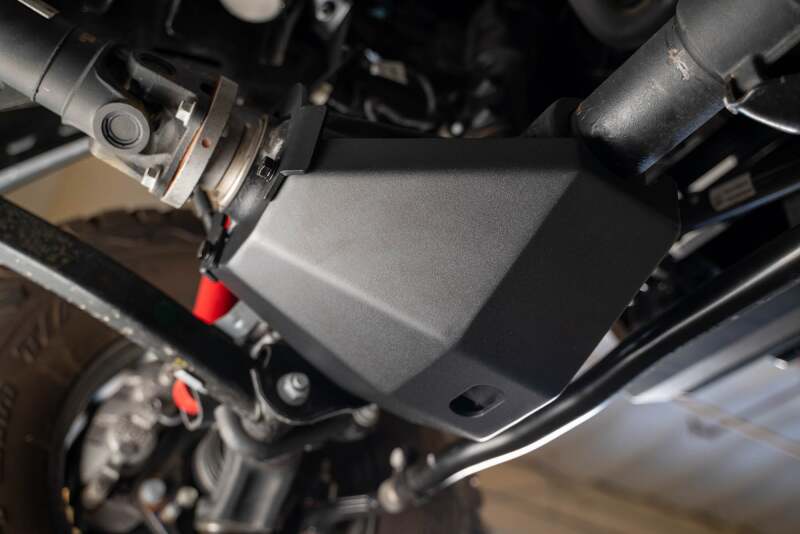 Thick 5mm steel construction for maximum protection