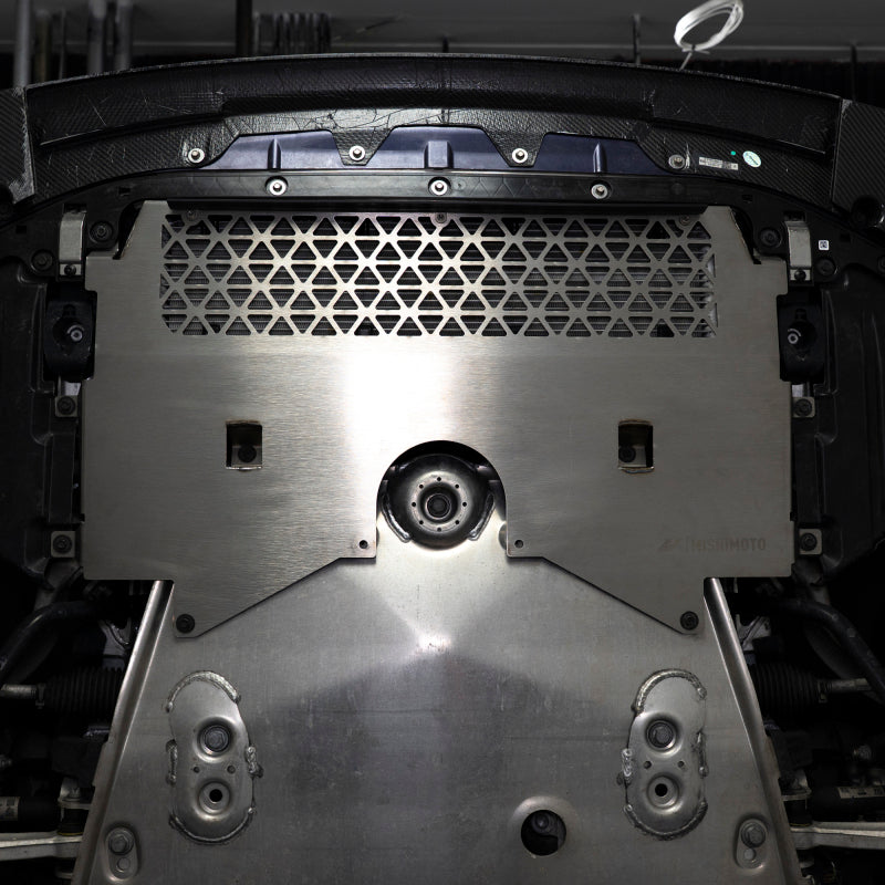 Skid plate vent openings for BMW oil-cooler airflow