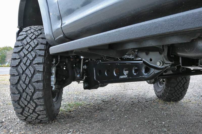 Fabtech 05-20 Ford F250/350 & 08-20 Ford F450/550 4WD 4/6/8in Lift Radius Arm System - Black Ops Auto Works