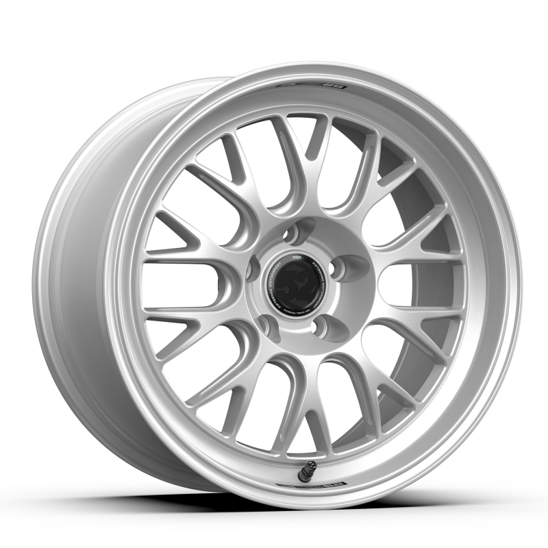 FFTRSHRS-20551+35-fifteen52 Holeshot RSR 20x10.5 5x112 35mm ET 66.56mm Center Bore Radiant Silver-Wheels - Cast-fifteen52