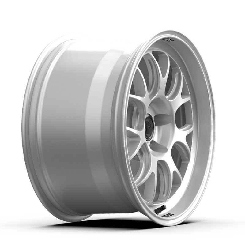 FFTRSARS-80552+25-fifteen52 Apex RSR 18x10.5 5x120 25mm ET 72.56mm Center Bore Radiant Silver-Wheels - Cast-fifteen52