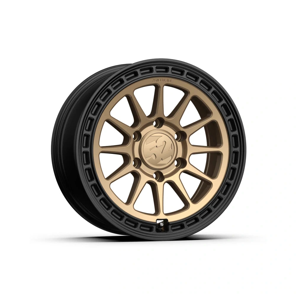 fifteen52 GMXDB-78051+20 Range MX Desert Bronze wheel detail view 3