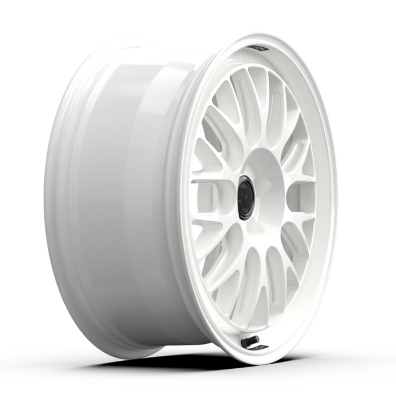 fifteen52 RSHRW-99554+38 Holeshot RSR 19x9.5 5x114.3 Rally White