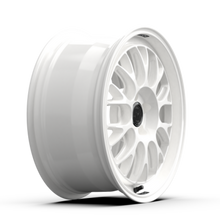 Load image into Gallery viewer, Close-up of iconic Holeshot RSR five spoke design