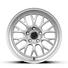 Load image into Gallery viewer, Radiant Silver finish and center bore detail
