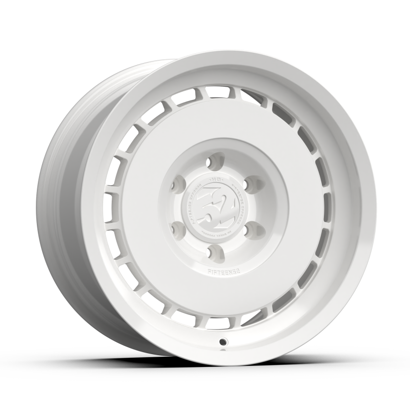 fifteen52 white 17x8 rim