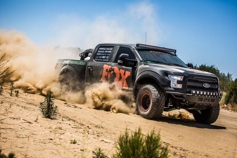 FOX Fox 05+ Ford SD 2.0 Performance Series 13.6in. Smooth Body Remote Res. Rear Shock / 1.5-3.5in. Lift