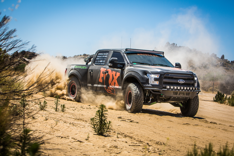 FOX Fox 17-18 Ford F-250 4WD 2.0 Performance Series IFP Smooth Body Front Shock / 2-3.5in Lift