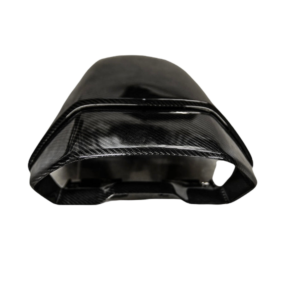 German Rush dash trim in carbon fiber detail on a 2011-2019 Lamborghini Aventador, image 2