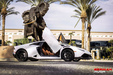 Load image into Gallery viewer, German Rush window vents in carbon fiber corner on a 2014-2019 Lamborghini Huracan, image 11