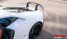 Load image into Gallery viewer, German Rush engine vents in carbon fiber fitted on a 2014-2019 Lamborghini Huracan, image 4