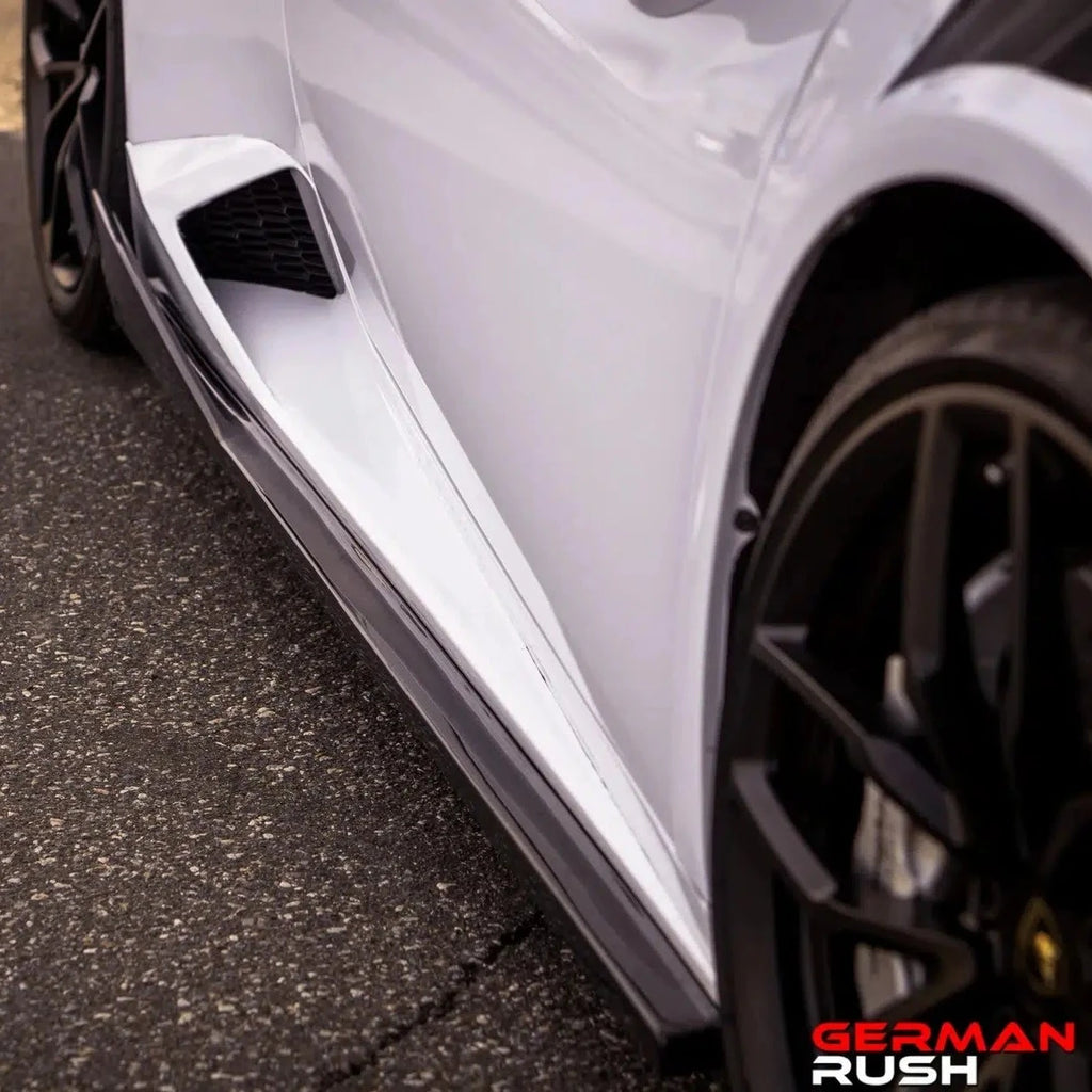 German Rush side skirts in carbon fiber installed on a 2014-2019 Lamborghini Huracan, image 1