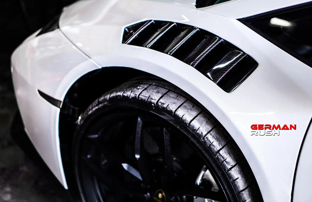 German Rush front fenders in carbon fiber closeup on a 2014-2019 Lamborghini Huracan, image 6