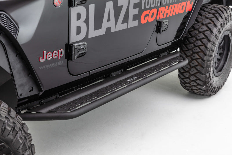 Go Rhino 18-20 Jeep Wrangler JLU Dominator Extreme D6 SideSteps Complete Kit w/SideStep + Brkts - Black Ops Auto Works
