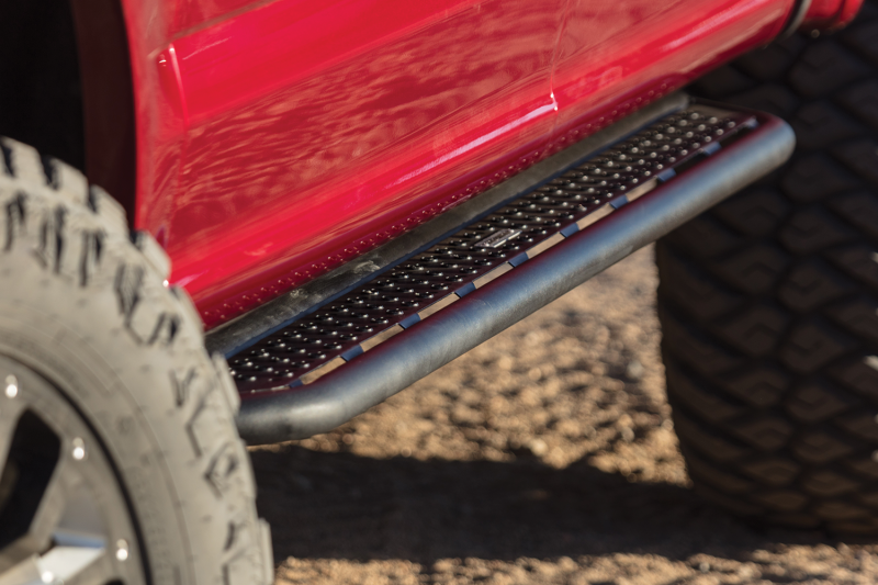 Go Rhino 19-20 Chevy 1500 Dominator Extreme D6 SideSteps Complete Kit w/SideStep + Brkts - Black Ops Auto Works