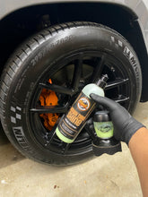 Load image into Gallery viewer, Hawk Tire Shine + Applicator - Hawk Auto Essentials k001