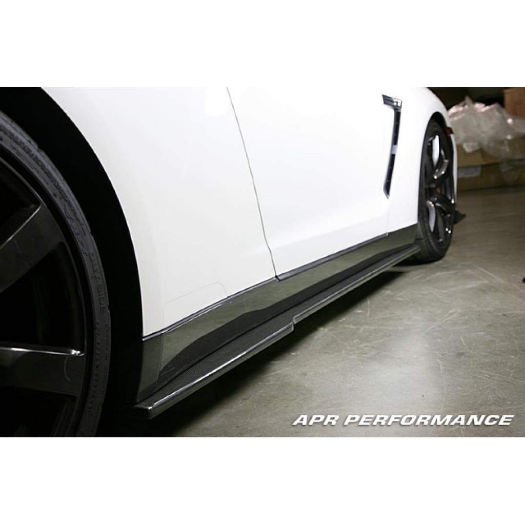 -APR Performance Nissan GTR R35 Side Rocker Extensions/ Side Skirt 2008-2016