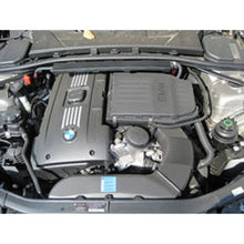 Load image into Gallery viewer, K&amp;N 06-09 BMW 135/335/535 Drop In Air Filter - K&amp;N Engineering KNN33-2367
