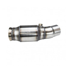 Load image into Gallery viewer, 300 cell metallic green catalytic converter detail in Kooks 22603300 pipe