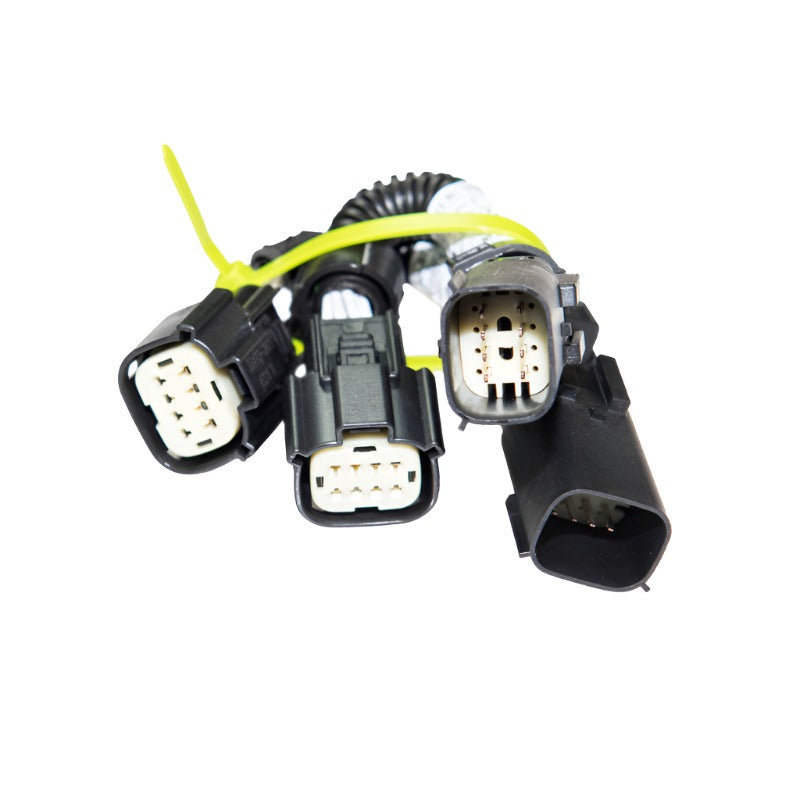 5-pin OEM-style connector close-up on Kooks CAS-104322 shielded harness