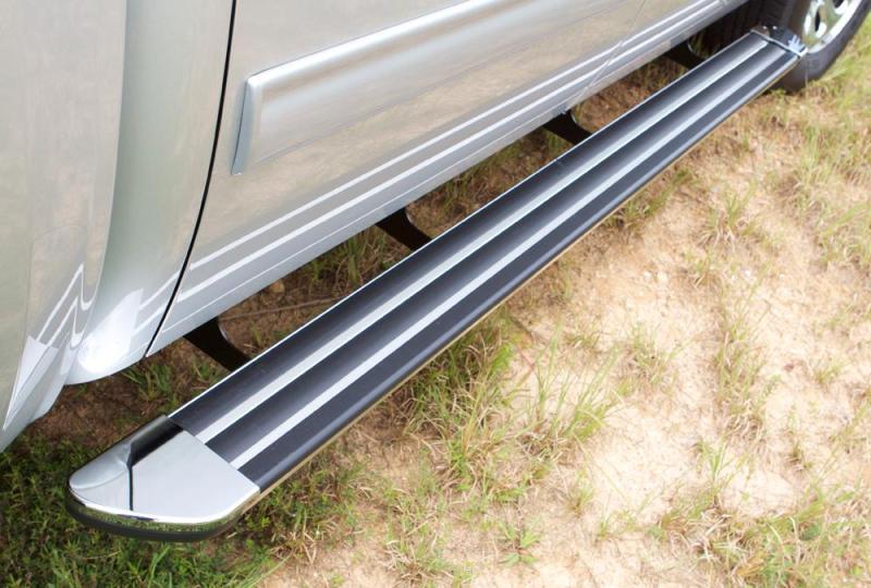 Lund Universal Crossroads 80in. Running Board - Chrome - LUND LND229080