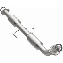 Load image into Gallery viewer, Magnaflow MagnaFlow Conv DF 05-08 Tacoma 2.7 Rear