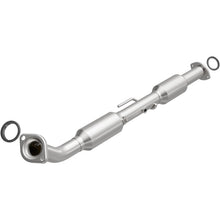 Load image into Gallery viewer, Magnaflow MagnaFlow Conv DF 05-08 Tacoma 2.7 Rear