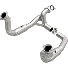 Load image into Gallery viewer, Magnaflow MagnaFlow Conv Direct Fit 11-14 Ford F-250 Super Duty / 350 Super Duty V8 6.2L