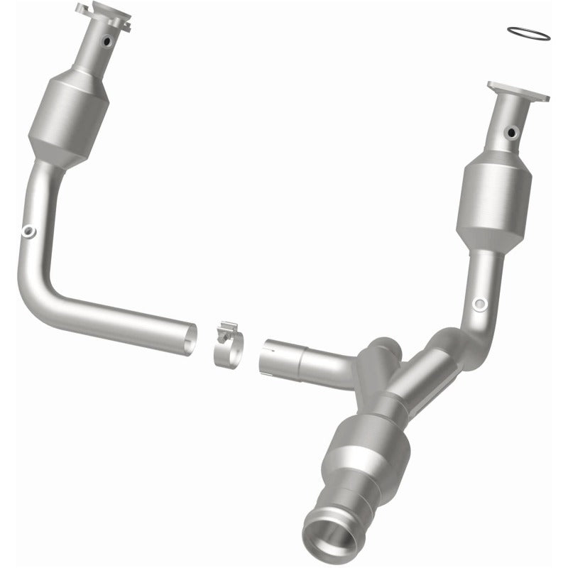 MagnaFlow Converter Direct Fit 2015 GMC Yukon XL V8 6.2L Magnaflow MAG52617