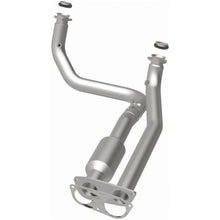 Load image into Gallery viewer, MagnaFlow Direct Fit Catalytic Converter 3500 Truck 97 7.4L - Magnaflow 95470