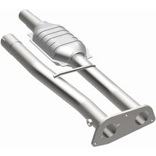 Load image into Gallery viewer, MagnaFlow Direct Fit Catalytic Converter 98 GM Truck 5.7L - Magnaflow 23179