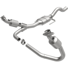 Load image into Gallery viewer, MagnaFlow Direct Fit Catalytic Converter 01 Dodge Dakota 3.9L 4WD - Magnaflow 23735