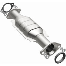Load image into Gallery viewer, MagnaFlow Direct Fit Catalytic Converter 01-02 Montero 3.5L Rear - Magnaflow 24239