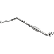 Load image into Gallery viewer, MagnaFlow Conv Direct Fit OEM 2001-2004 Toyota Sequoia Underbody - Magnaflow 4551060