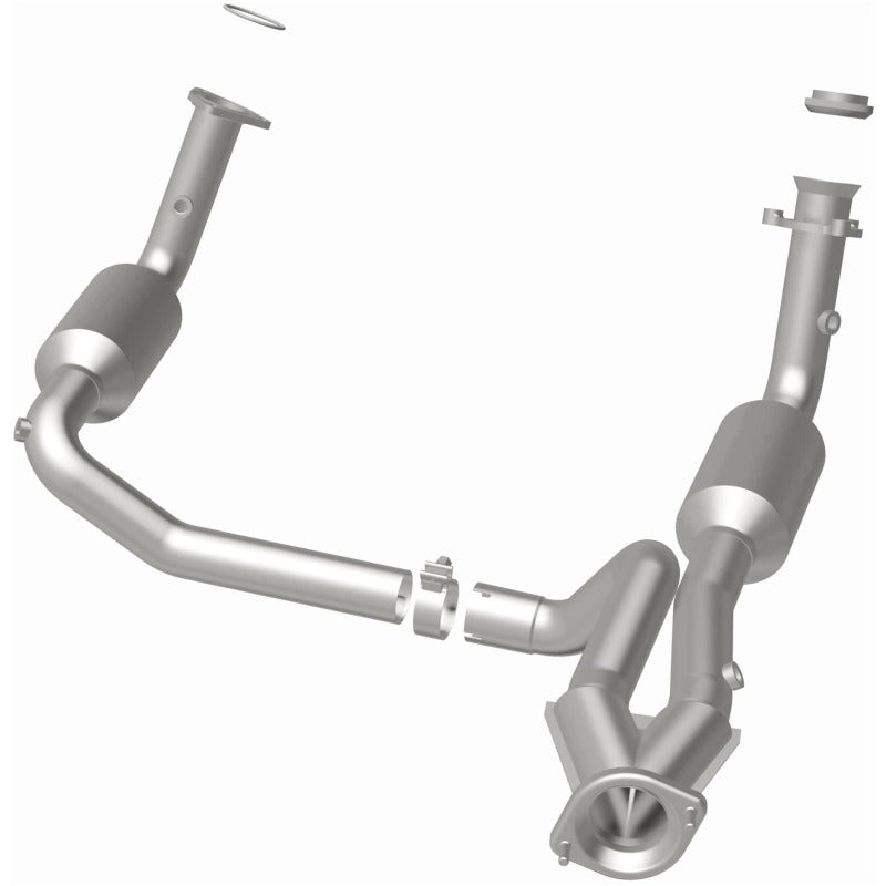 MagnaFlow DF Catalytic Conv OEM 2005 GMC Sierra/Chevrolet Silverado 1500/Cadillac Escalade Underbody - Magnaflow 4551419