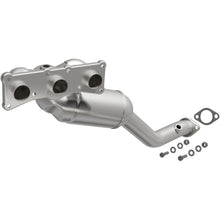 Load image into Gallery viewer, MagnaFlow Direct Fit Catalytic Converter BMW 3 06-09 Front OEM - Magnaflow 49762