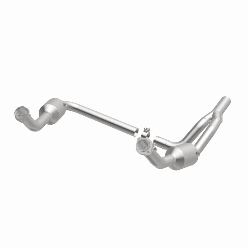 MagnaFlow 10-11 Jeep Wrangler 3.8L Direct Fit CARB Compliant Catalytic Converter - Magnaflow 5551458