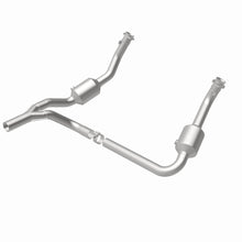 Load image into Gallery viewer, MagnaFlow 10-11 Jeep Wrangler 3.8L Direct Fit CARB Compliant Catalytic Converter - Magnaflow 5551458