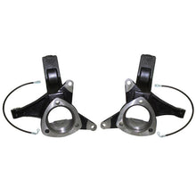 Load image into Gallery viewer, MaxTrac 07-16 GM C1500 2WD 4.5in Front Lift Spindles w/Extended DOT Compliant Brake Lines - Black Ops Auto Works