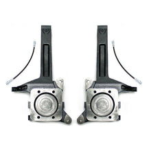 Load image into Gallery viewer, MaxTrac 07-18 Toyota Tundra 2WD 3.5in Front Lift Spindles w/Extended DOT Compliant Brake Lines Maxtrac MXT706735